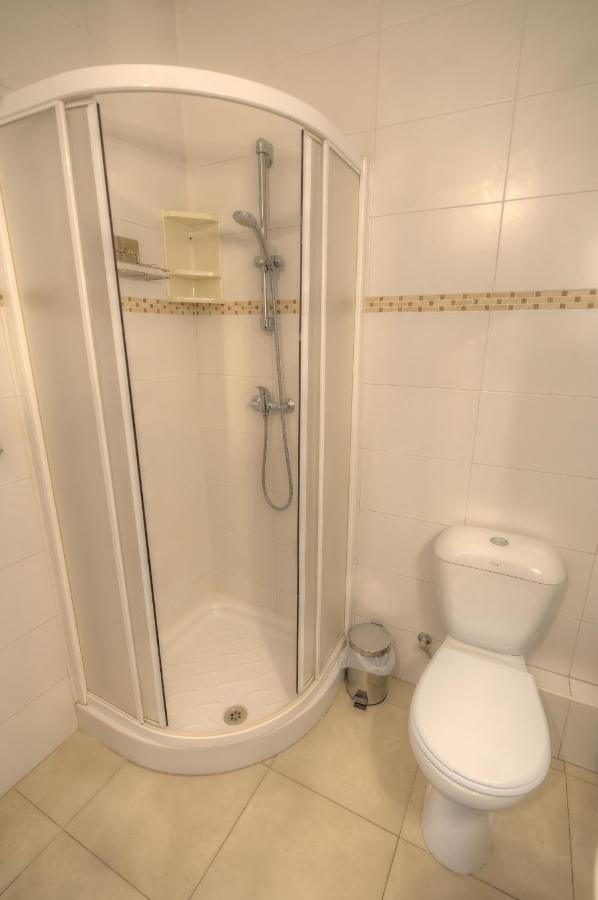 First Floor Studio Apartment Seconds From Balluta Bay Ipap1-1 슬리에마 외부 사진