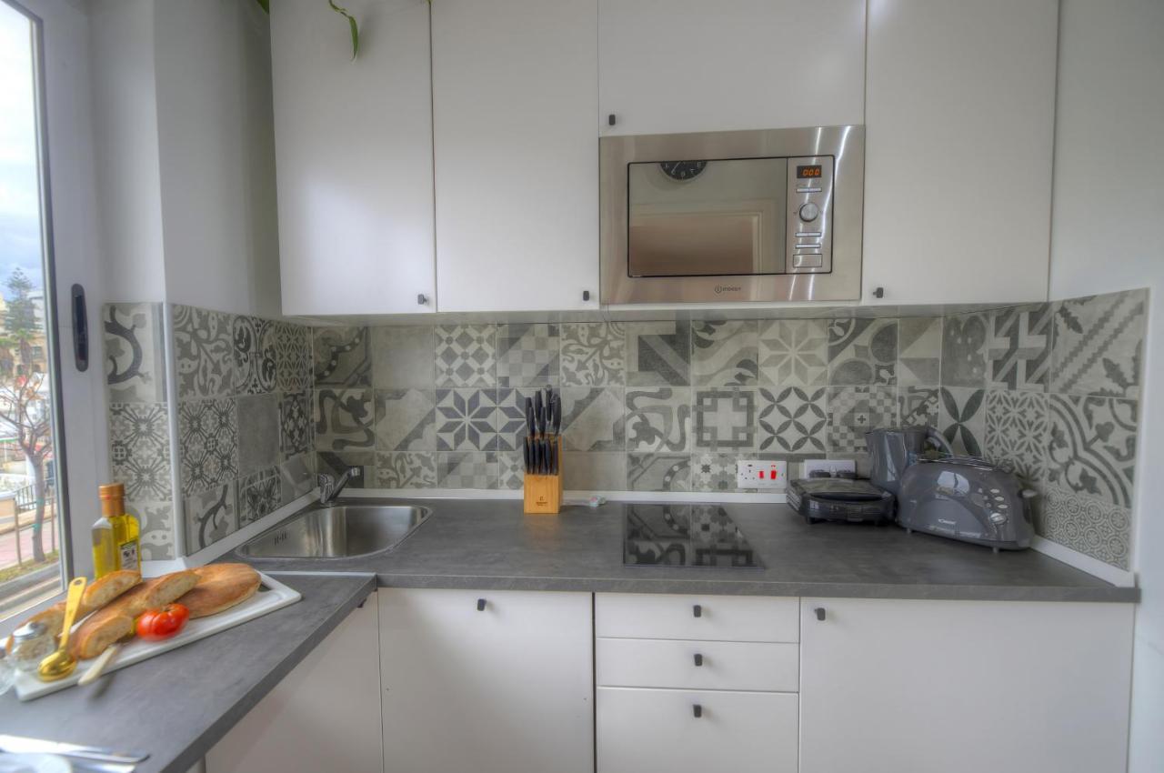 First Floor Studio Apartment Seconds From Balluta Bay Ipap1-1 슬리에마 외부 사진