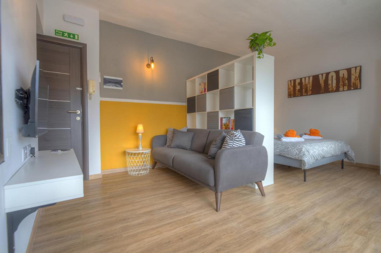 First Floor Studio Apartment Seconds From Balluta Bay Ipap1-1 슬리에마 외부 사진